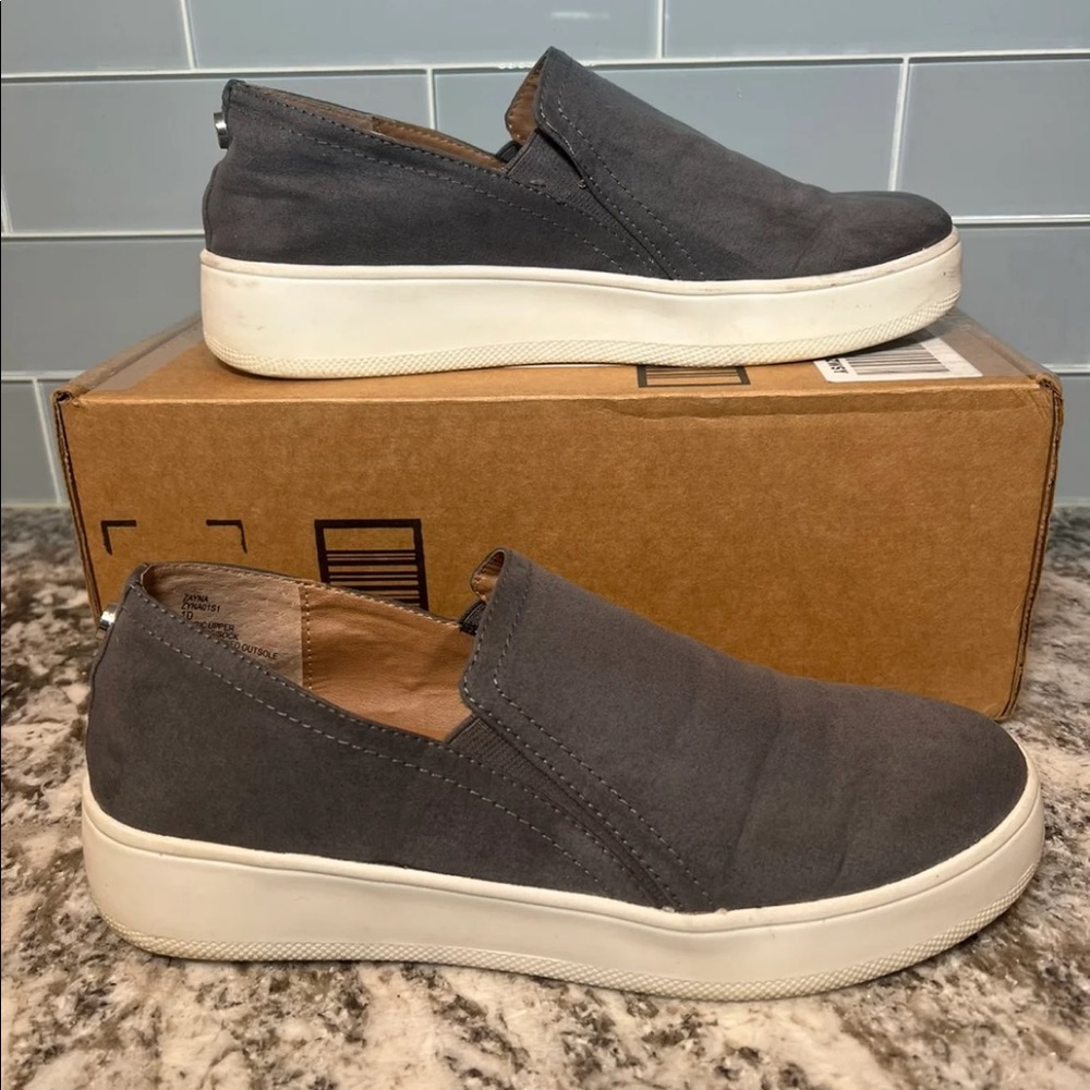 Steve Madden Zayna Slip On Gray Platform Sneaker Satin Shoe Women’s Size 10